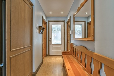 Ready to welcome you for the summer, this stunning waterfront - photo 5