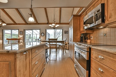 Ready to welcome you for the summer, this stunning waterfront - photo 10