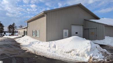 Now presenting a unique flex and self-storage investment - photo 2