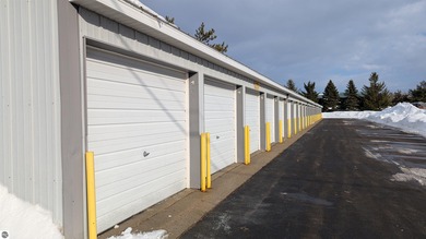 Now presenting a unique flex and self-storage investment - photo 3