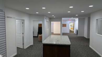 Now presenting a unique flex and self-storage investment - photo 6