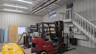 Now presenting a unique flex and self-storage investment - photo 9