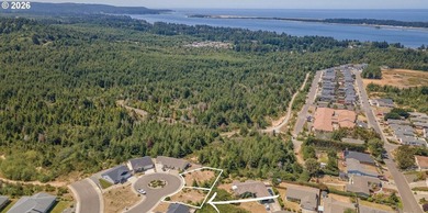 Discover this mostly level, buildable lot in the sought-after - photo 1