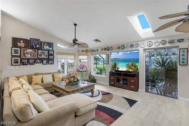 Custom Luxury Home with Unique Character. 14' Ceilings, Huge - photo 12