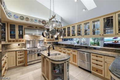 Custom Luxury Home with Unique Character. 14' Ceilings, Huge - photo 14