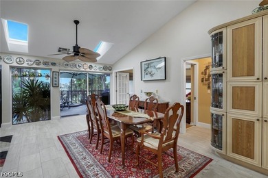Custom Luxury Home with Unique Character. 14' Ceilings, Huge - photo 20