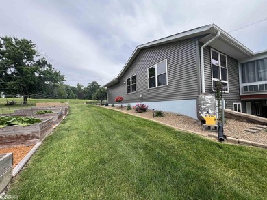 NEW PRICE ANOTHER REASON TO VIEW THIS BEAUTIFUL PROPERTY! A must - photo 21