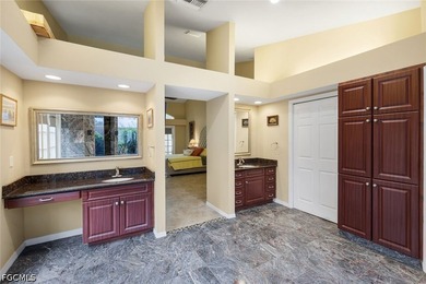 Custom Luxury Home with Unique Character. 14' Ceilings, Huge - photo 26