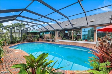 Custom Luxury Home with Unique Character. 14' Ceilings, Huge - photo 39
