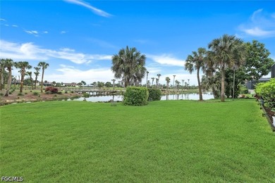 Custom Luxury Home with Unique Character. 14' Ceilings, Huge - photo 43