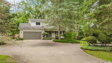 Nestled on nearly 2 acres of beautifully maintained property - photo 3