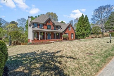 PRICE IMPROVEMENT - Welcome home to this beautifully maintained - photo 2