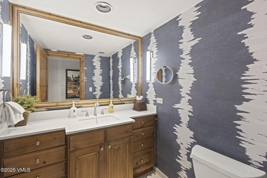 Beautiful two-bedroom condo at the Gravity Haus located on Gore - photo 18