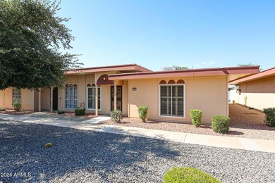 LOCATION, LOCATION, LOCATION! Beautiful, move-in-ready and - photo 1