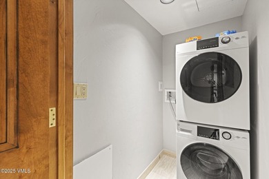 Beautiful two-bedroom condo at the Gravity Haus located on Gore - photo 24