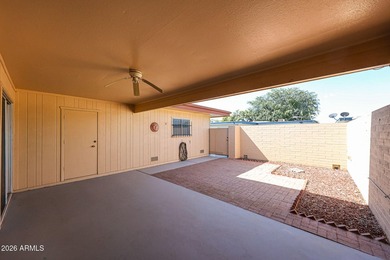 LOCATION, LOCATION, LOCATION! Beautiful, move-in-ready and - photo 5
