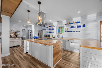Welcome to an exceptional Neuse River retreat, just across the - photo 10