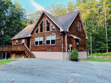 Lake Wallenpaupack Home For Sale in Hawley Pennsylvania