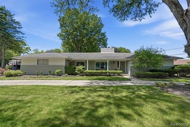 Welcome home to this stunning Bloomfield Hills ranch, where - photo 2
