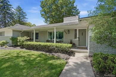 Welcome home to this stunning Bloomfield Hills ranch, where - photo 5