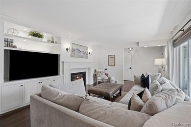 Welcome home to this stunning Bloomfield Hills ranch, where - photo 8
