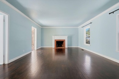 Full of character and charm, this beautifully maintained 1940 - photo 8