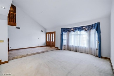 Beautiful custom-built family home designed for both comfort & - photo 11