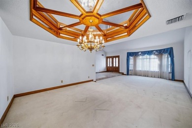 Beautiful custom-built family home designed for both comfort & - photo 14