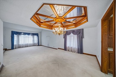 Beautiful custom-built family home designed for both comfort & - photo 15