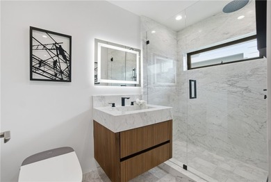 Welcome to 400 Heliotrope, a newly built Village gem ideally - photo 15
