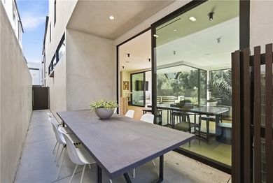 Welcome to 400 Heliotrope, a newly built Village gem ideally - photo 25