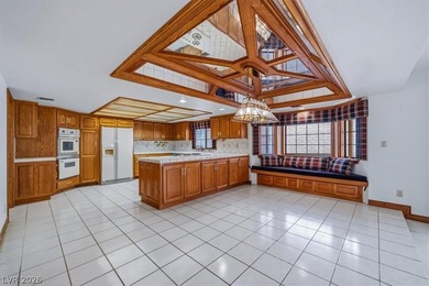 Beautiful custom-built family home designed for both comfort & - photo 30