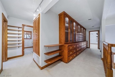 Beautiful custom-built family home designed for both comfort & - photo 36