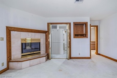 Beautiful custom-built family home designed for both comfort & - photo 40