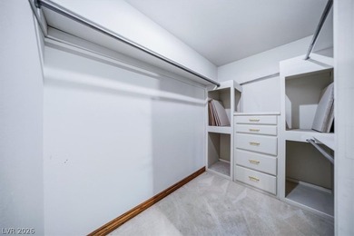 Beautiful custom-built family home designed for both comfort & - photo 41