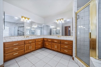 Beautiful custom-built family home designed for both comfort & - photo 43