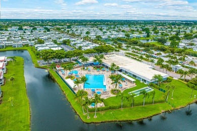 Lake Condo For Sale in Delray Beach, Florida