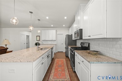 Welcome to this beautifully maintained 3-bedroom, 2.5-bath home - photo 13