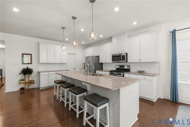 Welcome to this beautifully maintained 3-bedroom, 2.5-bath home - photo 14