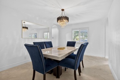 Tucked on an oversized double lot minutes from the beach, this 4 - photo 15