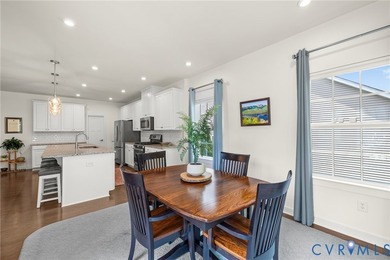 Welcome to this beautifully maintained 3-bedroom, 2.5-bath home - photo 16