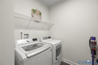 Welcome to this beautifully maintained 3-bedroom, 2.5-bath home - photo 17