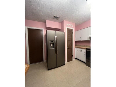 Welcome to this charming Port St. Lucie retreat! Offering rare - photo 17