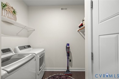 Welcome to this beautifully maintained 3-bedroom, 2.5-bath home - photo 18
