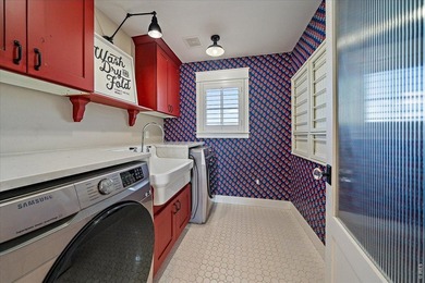 Opportunities like this are almost never available! Set on - photo 21