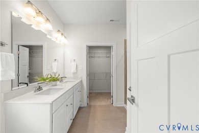 Welcome to this beautifully maintained 3-bedroom, 2.5-bath home - photo 22