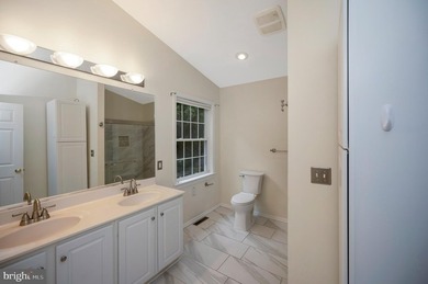 Welcome to 1011 Eastover Pkwy, where effortless one level living - photo 22