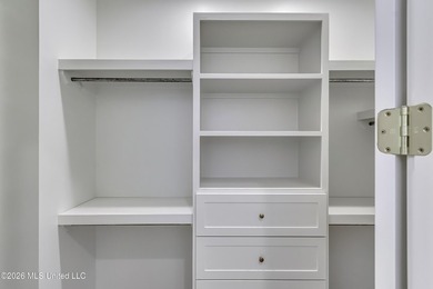 Welcome to luxury living in the highly sought-after Reunion - photo 25