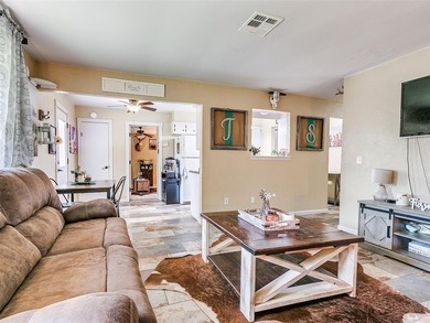 Newer HVAC and Water heater! Chickens allowed and Attwoods is 5 - photo 25