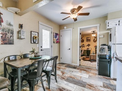 Newer HVAC and Water heater! Chickens allowed and Attwoods is 5 - photo 26